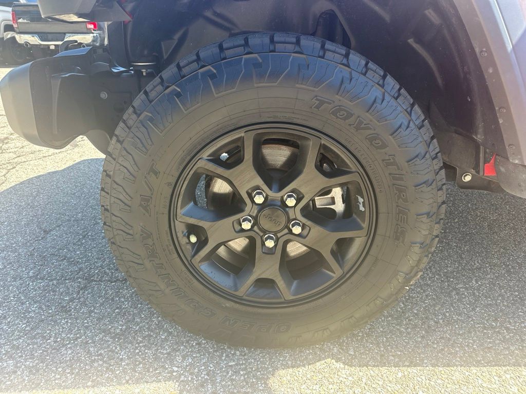 Used 2020 Jeep Wrangler Sport AWD/4WD image 31