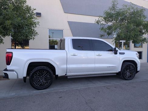 Used 2022 GMC Sierra 1500 Denali Ultimate AWD/4WD image 5