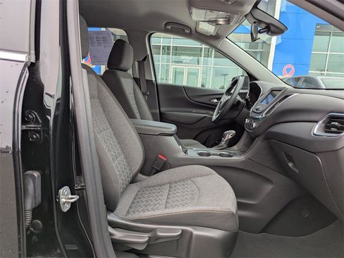 Used 2023 Chevrolet Equinox LT w/ Driver Convenience Package image 38