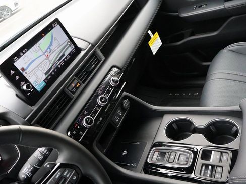 Certified 2025 Honda Pilot Elite image 20