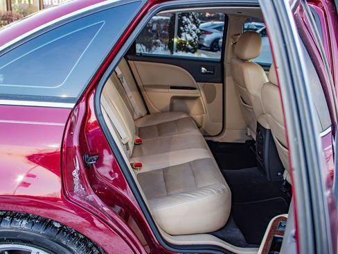 Used 2008 Ford Taurus Limited image 18