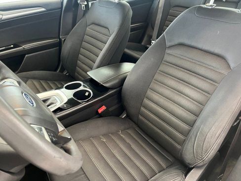 Used 2013 Ford Fusion SE image 10