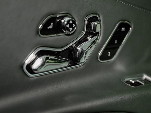 Certified 2022 Bentley Flying Spur V8 image 25