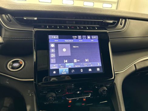 New 2026 Jeep Grand Cherokee L Laredo image 23