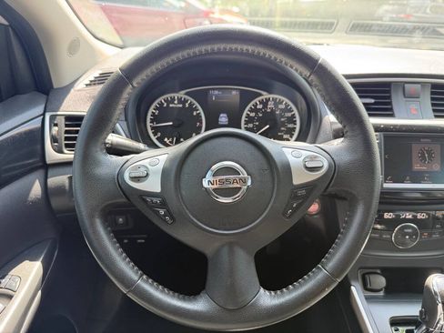Used 2019 Nissan Sentra SV FWD image 14
