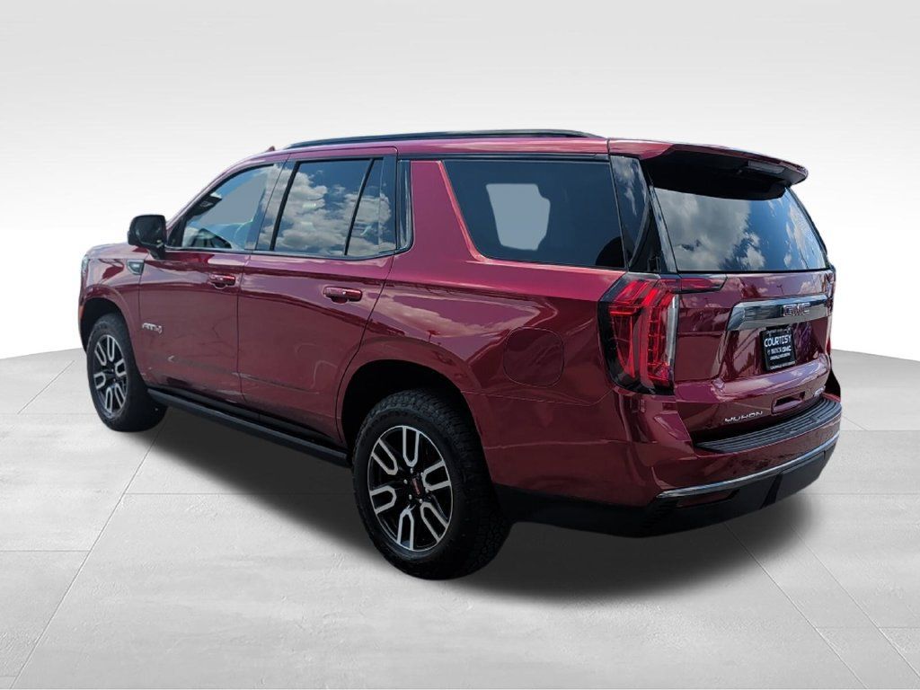 Used 2023 GMC Yukon AT4 w/ AT4 Premium Package AWD/4WD image 7