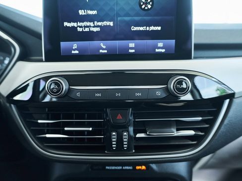 Used 2022 Ford Escape SE image 44