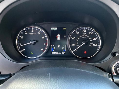 Used 2020 Mitsubishi Outlander SEL image 20