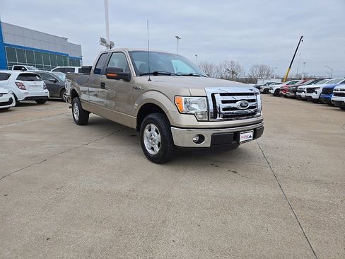 Used 2011 Ford F150 XLT w/ XLT Convenience Pkg image 9