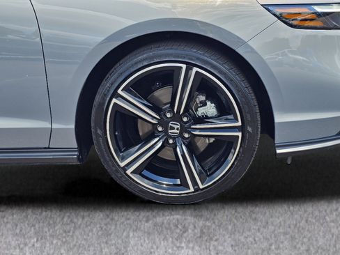 Used 2025 Honda Accord Sport image 6