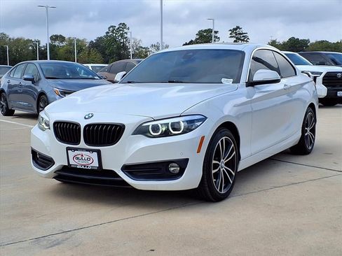 Used 2020 BMW 230i Coupe w/ Premium Package image 8