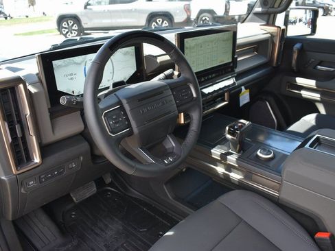 New 2025 GMC Hummer EV 2X w/ LPO, Illumination Package image 10