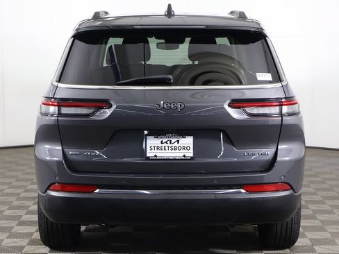 Used 2022 Jeep Grand Cherokee L Limited AWD/4WD image 16