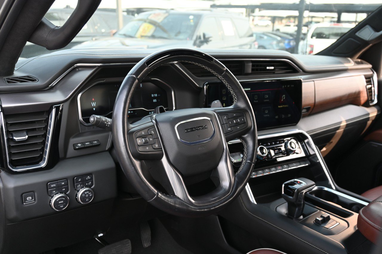 Certified 2025 GMC Sierra 1500 Denali Ultimate AWD/4WD image 17