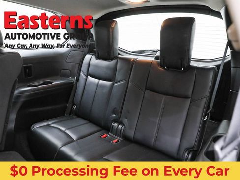 Used 2020 Nissan Pathfinder SL AWD/4WD image 30
