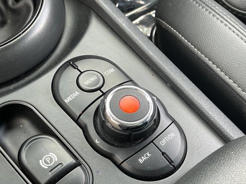 Used 2019 MINI Cooper Clubman S image 29