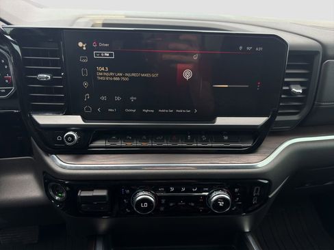 Used 2023 GMC Sierra 1500 SLT image 16