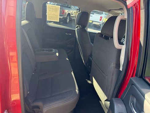 Used 2023 Nissan Frontier SV AWD/4WD image 19
