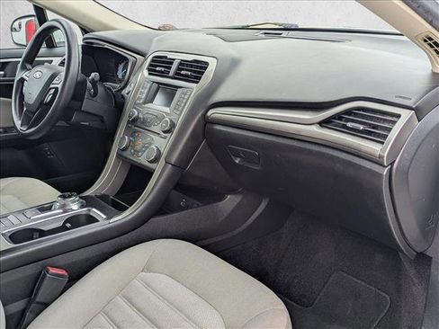 Used 2018 Ford Fusion S image 20