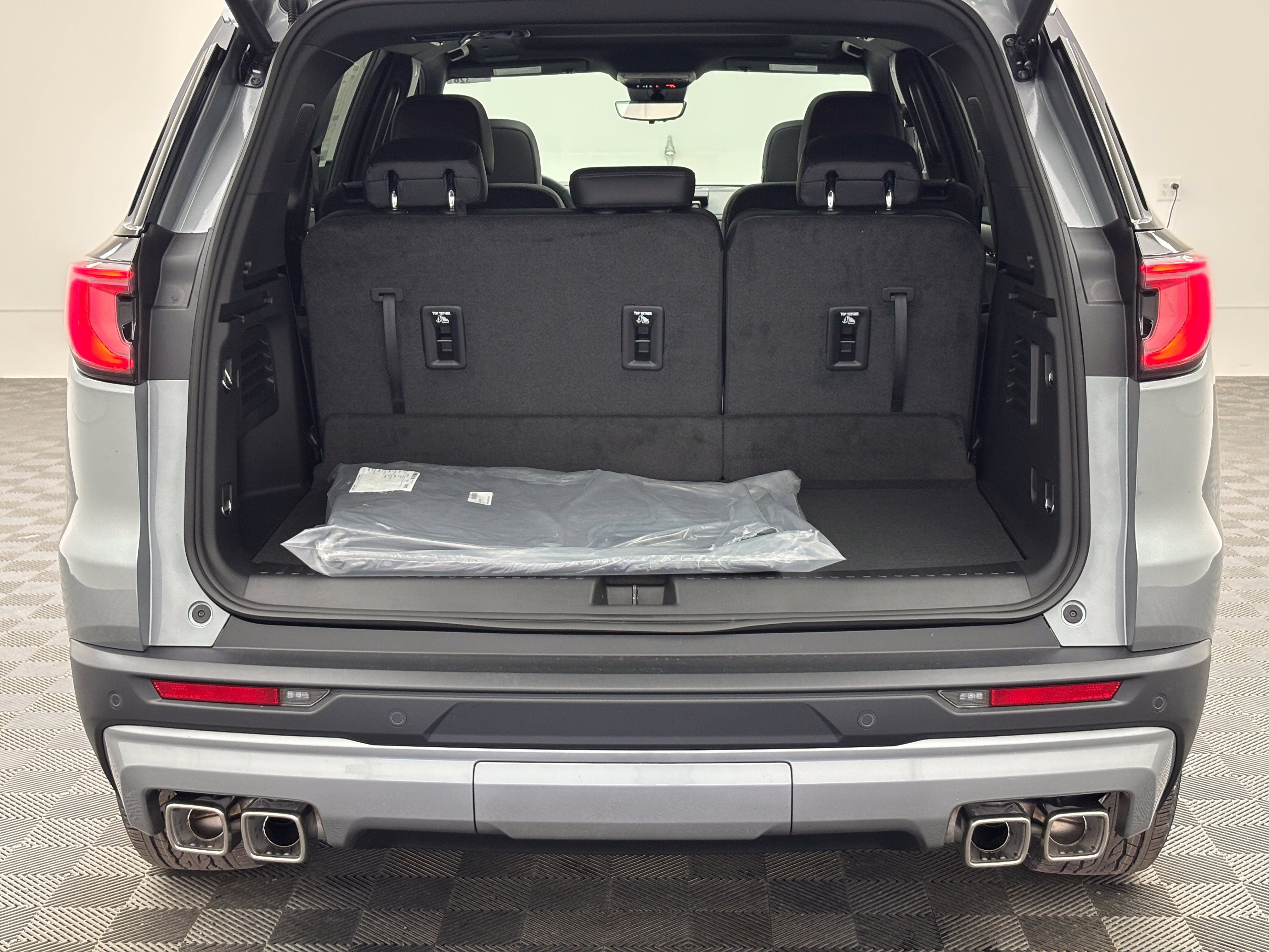 New 2027 GMC Acadia Elevation w/ Elevation Premium Package AWD/4WD image 12