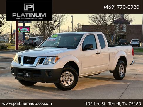 Used 2015 Nissan Frontier S image 1