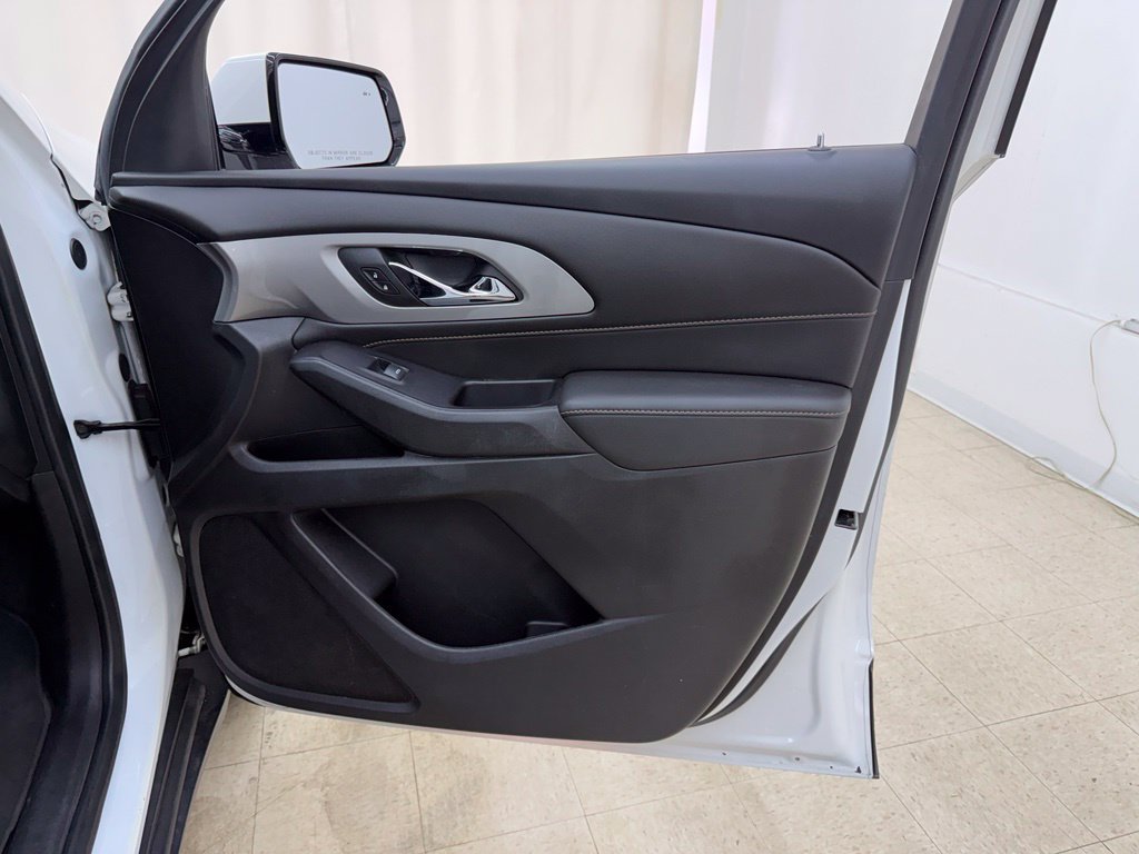 Used 2020 Chevrolet Traverse LT AWD/4WD image 8
