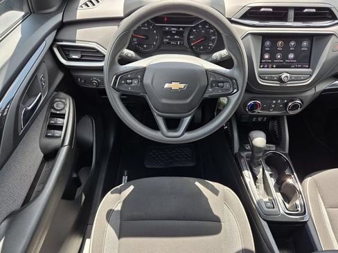 Certified 2023 Chevrolet TrailBlazer LS FWD image 13