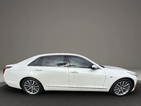 Used 2018 Cadillac CT6 3.6 AWD image 4