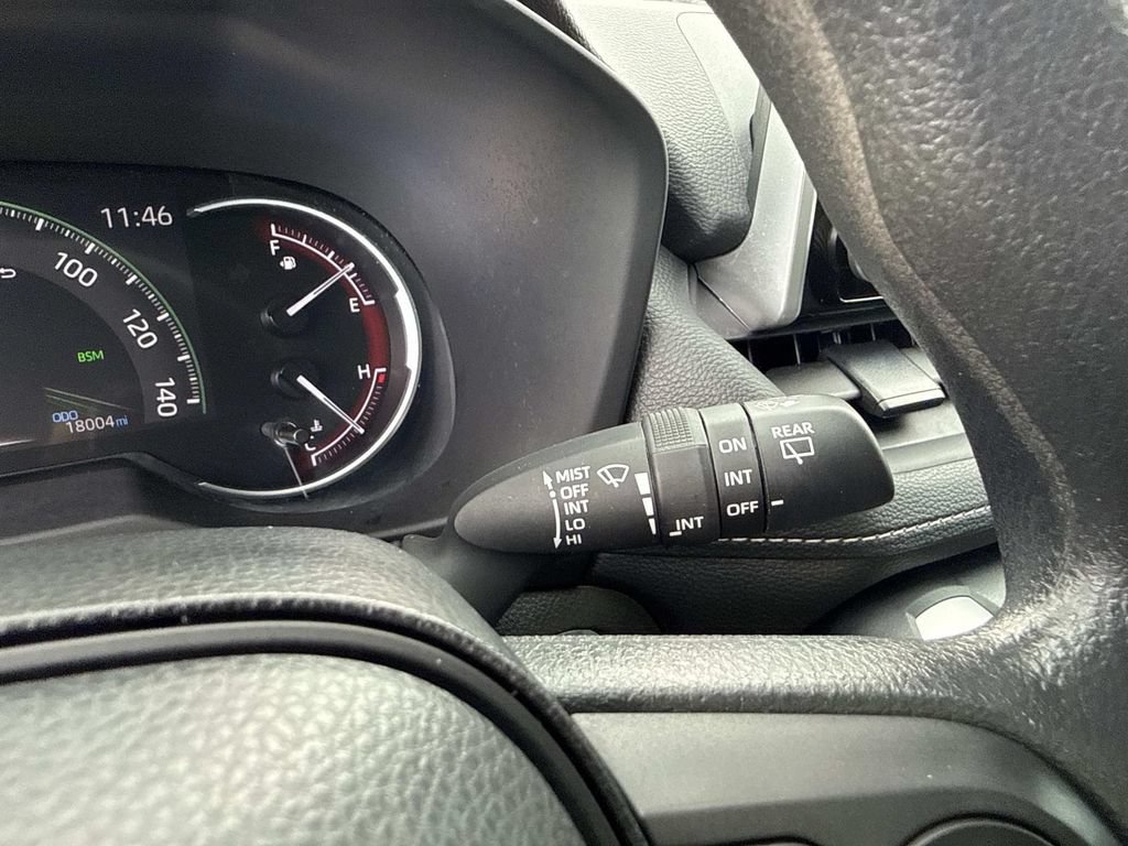 Used 2024 Toyota RAV4 XLE FWD image 35