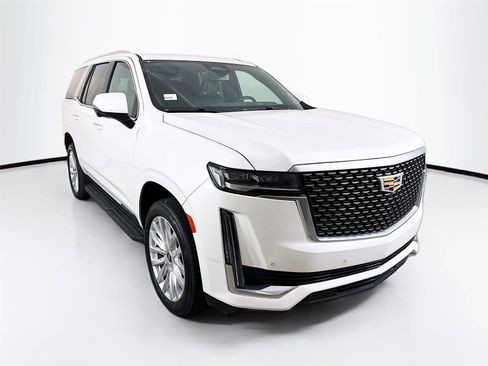 Used 2023 Cadillac Escalade Luxury image 1