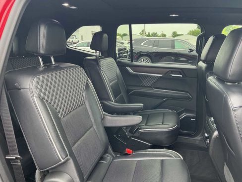 Used 2024 GMC Acadia Denali AWD/4WD image 25