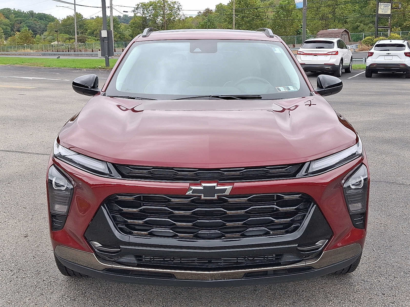 Used 2024 Chevrolet Trax ACTIV w/ Sunroof Package FWD image 2