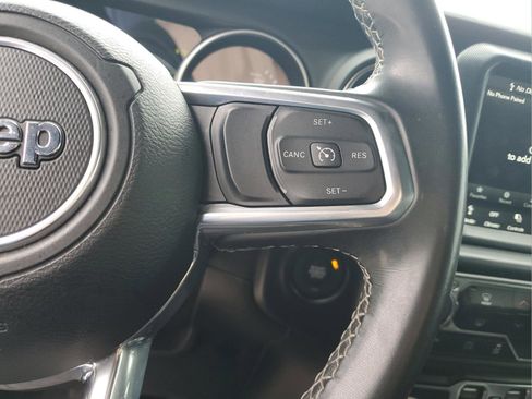 Used 2021 Jeep Wrangler Unlimited Sahara image 23