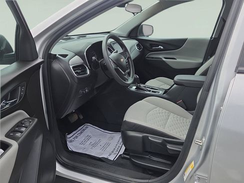 Used 2020 Chevrolet Equinox LS w/ LPO, Floor Liner Package AWD/4WD image 9