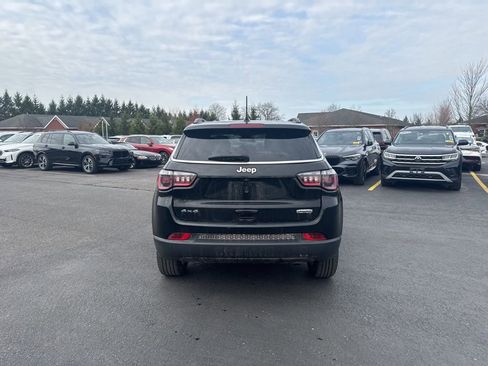 Used 2024 Jeep Compass Latitude w/ Convenience Group image 4