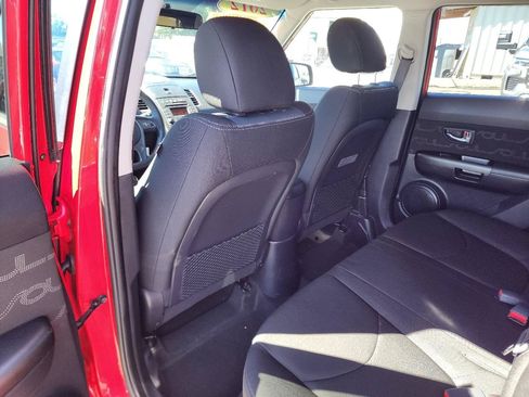 Used 2012 Kia Soul + FWD image 22