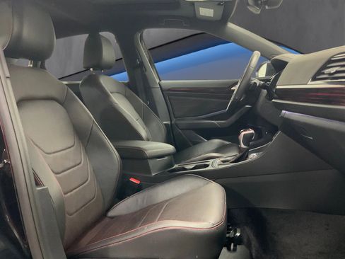 Used 2024 Volkswagen Jetta GLI Autobahn w/ GLI Black Package image 10