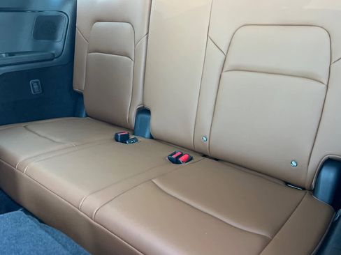 New 2025 Nissan Pathfinder Platinum image 16