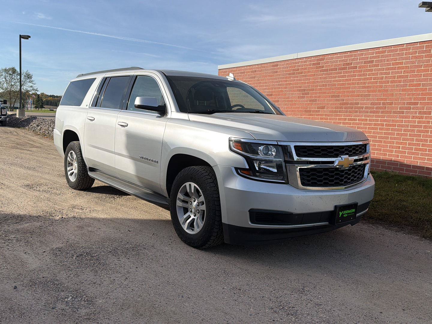 Used 2018 Chevrolet Suburban LT AWD/4WD image 2