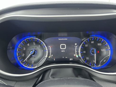 New 2026 Chrysler Pacifica Select w/ S Appearance Package image 17