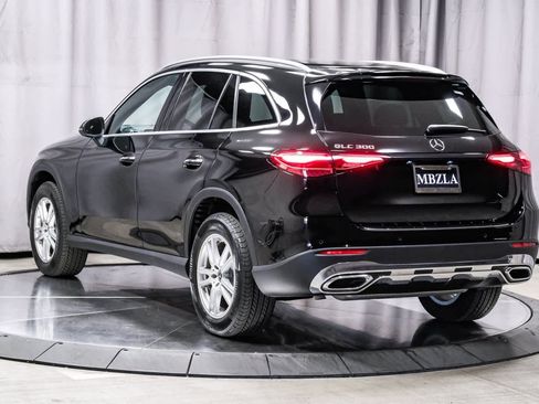 Certified 2026 Mercedes-Benz GLC 300 image 2