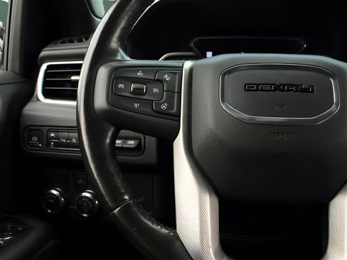 Used 2021 GMC Yukon XL Denali w/ Advanced Technology Package image 28