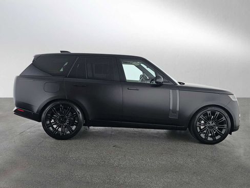 Used 2026 Land Rover Range Rover SE AWD/4WD image 6