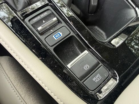 Used 2024 Honda Accord Touring image 31