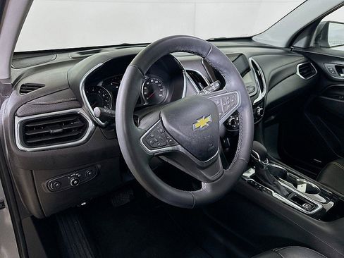 Used 2023 Chevrolet Equinox Premier image 9