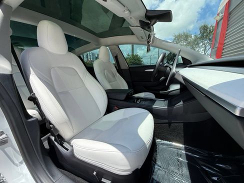 Used 2022 Tesla Model 3 Standard Range RWD image 19