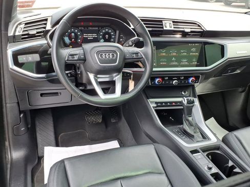 Used 2025 Audi Q3 2.0T Premium AWD/4WD image 16