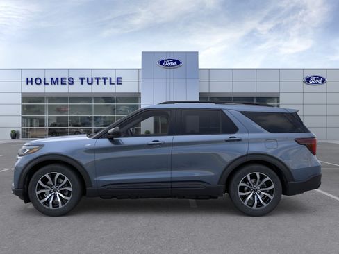 New 2026 Ford Explorer ST-Line AWD/4WD image 3