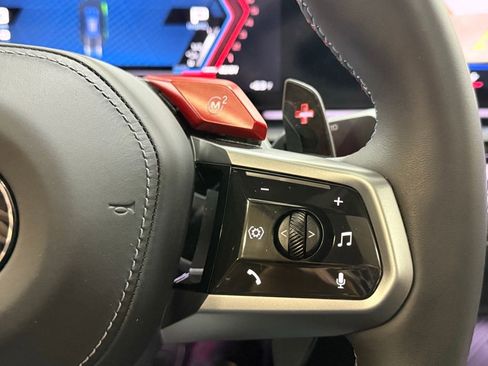 Used 2025 BMW M5 w/ Executive Package image 26