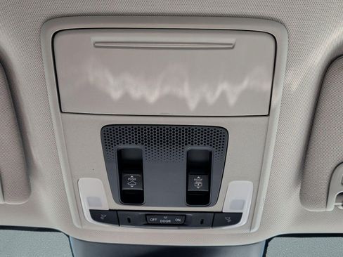 Used 2025 Honda Pilot Elite image 22